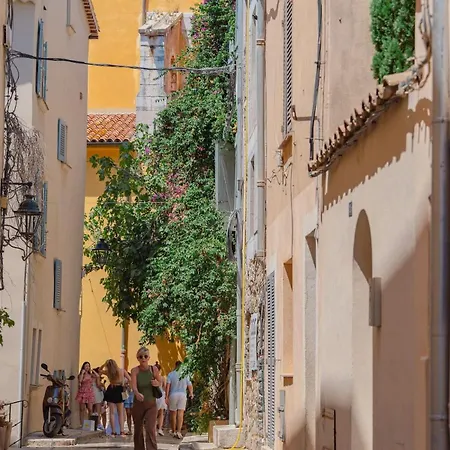 The Bell Tower L In Old Village L Shellter * Saint-Tropez